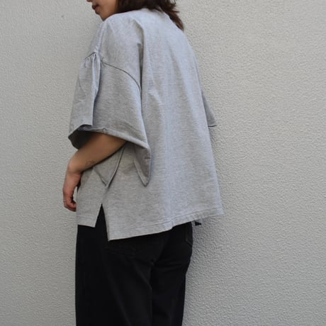 UNIVERSAL SEVEN クラシック天竺　フレアスリーブプルオーバー