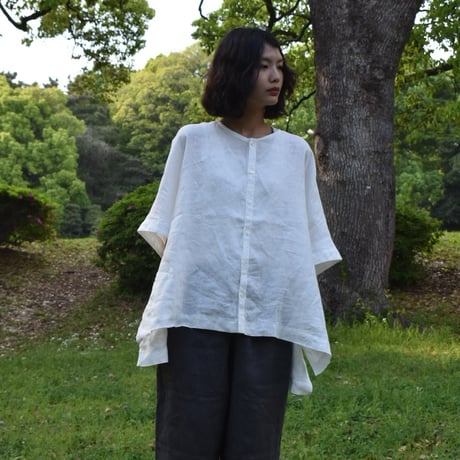 UNIVERSAL TISSU SEVENリネンチュニック UNIVERSAL TISSU - UNIVERSAL SEVEN フレンチリネンバンドカラー