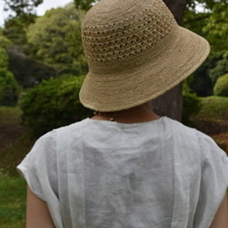 ラフィアかぎ編みハット