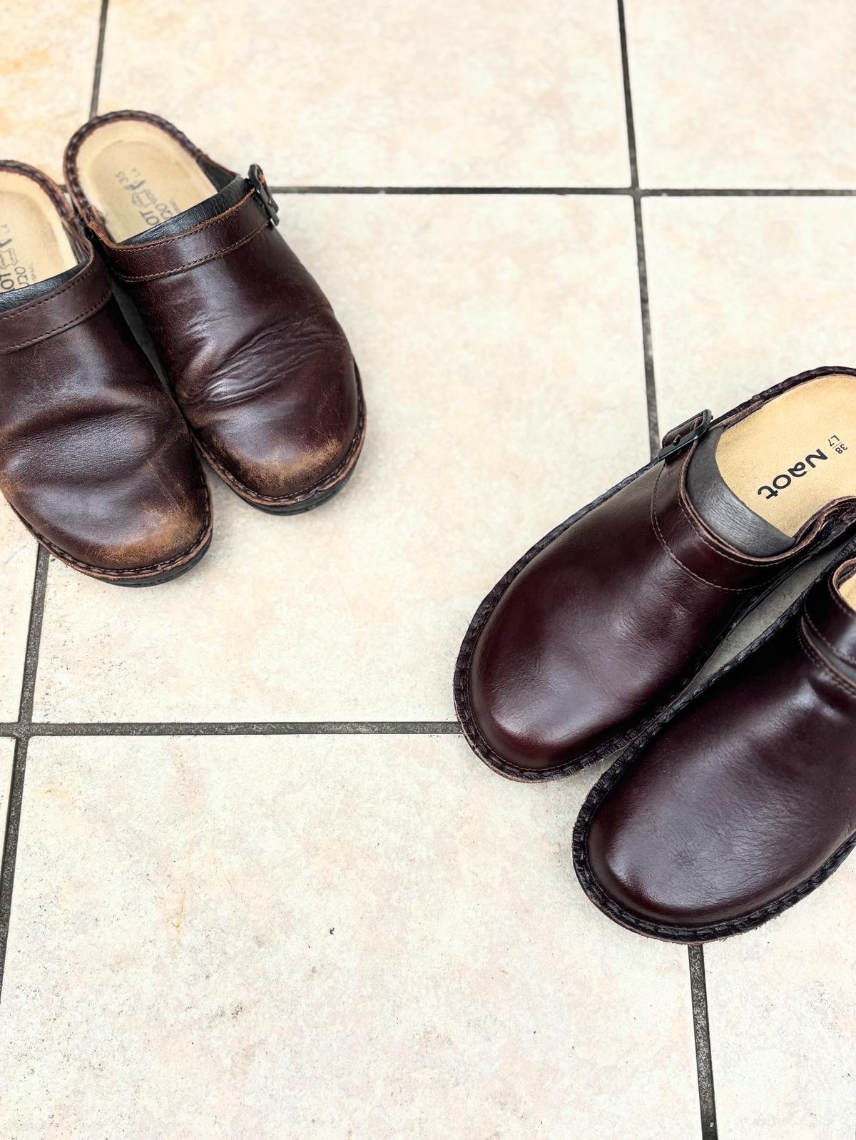 NAOT IRIS Walnut | pivoine