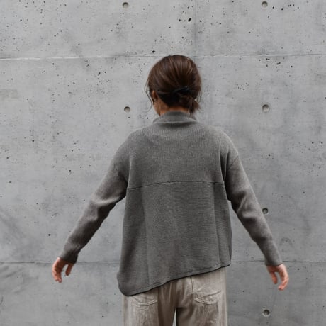 sisam オーガニックコットン コンパクトファネルネックトップ