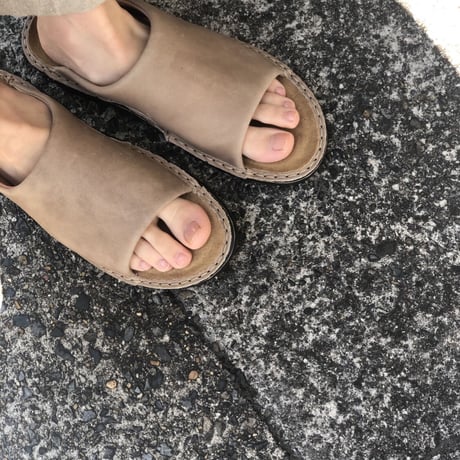 NAOT CECILIA Khaki Beige