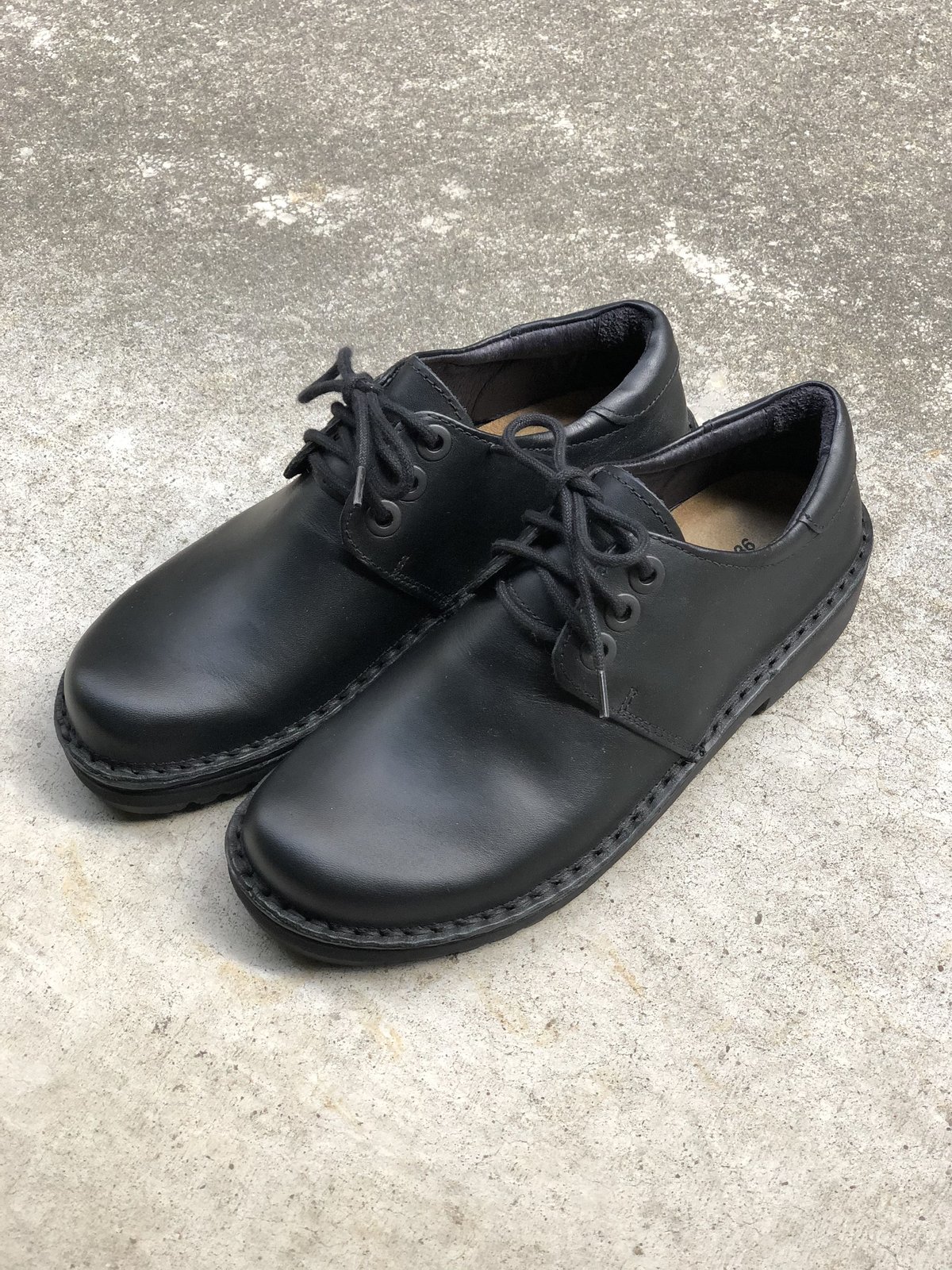 NAOT DANIELA Matt Black | pivoine