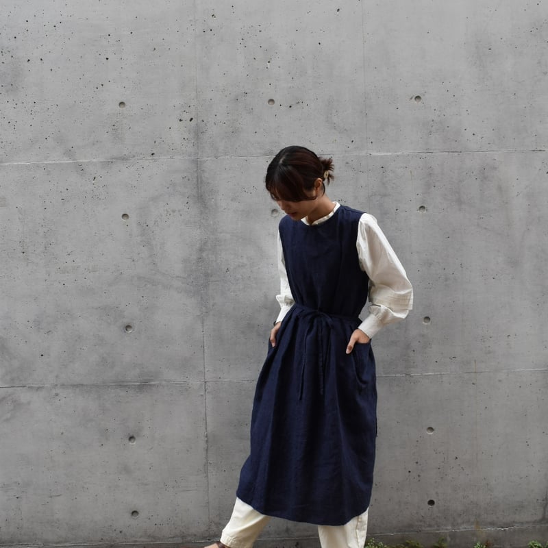asabito リネンキャンバス天日ワッシャー袖なし割烹着 | pivoine