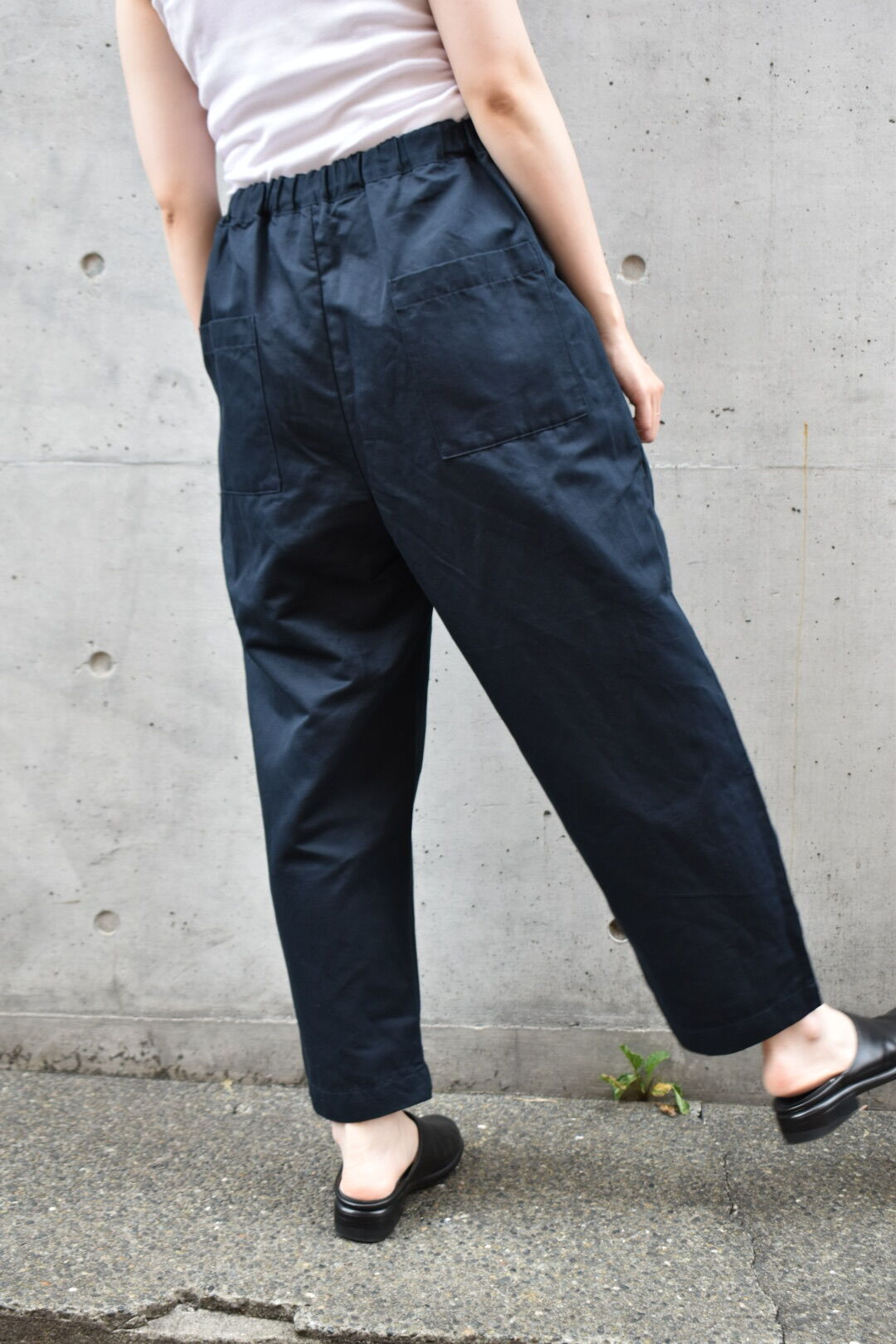 UNIVERSAL TISSU 高密度ツイルタックパンツ | pivoine