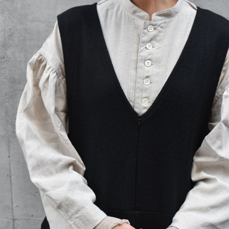 UNIVERSAL TISSU 圧縮ウールニットVネックサロペット | pivoine