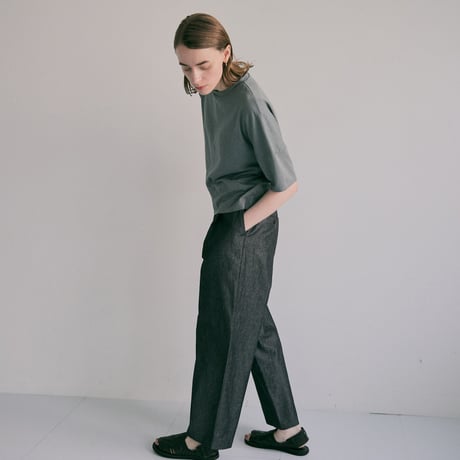 doux bleu ライトデニムタックパンツ