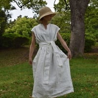 asabito タックスリットネックワンピース
