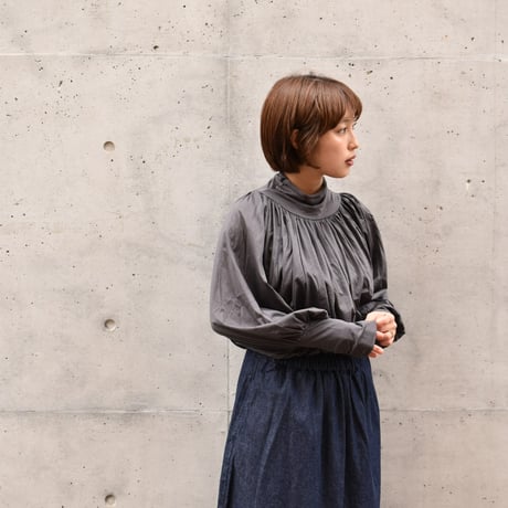 doux bleu タートルギャザーブラウス