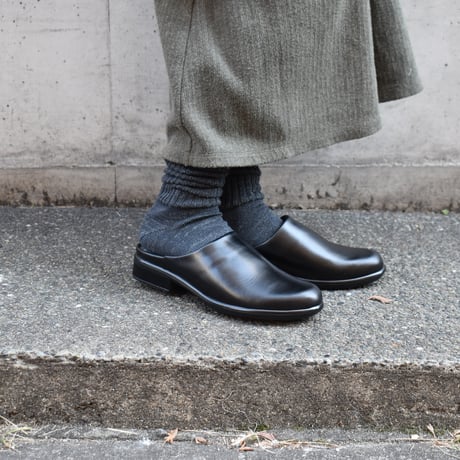 NAOT LODOS Black Madras