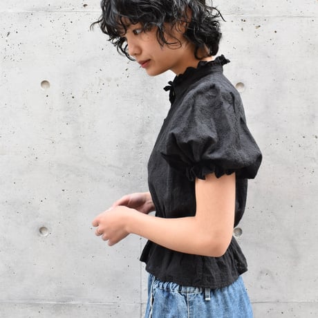 tita シャーリングブラウス