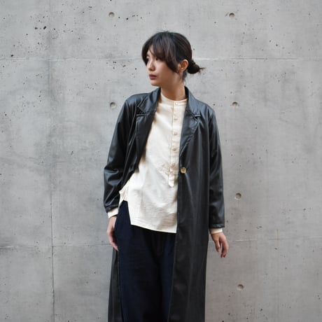 tita フェイクレザーコート