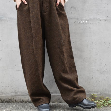 TISSU オリジナルウールヘリンボンタックストレートパンツ