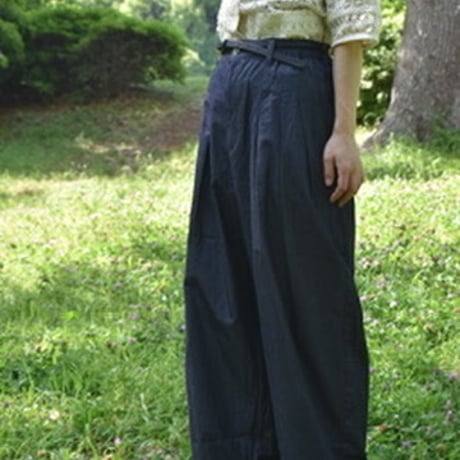 UNIVERSAL TISSU フレンチリネンサイドタックパンツ