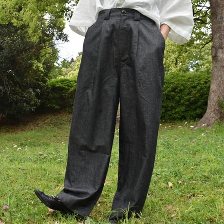 doux bleu ライトデニムタックパンツ