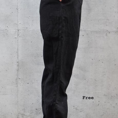 tita テーパードパンツ