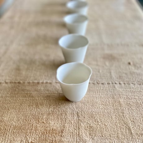 余白　輪花茶杯