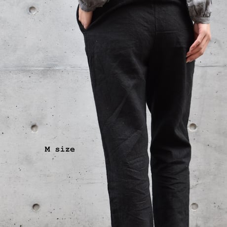 tita テーパードパンツ