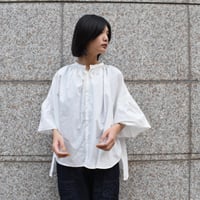 UNIVERSAL TISSU ナチュラルタイプライター5分袖ブラウス