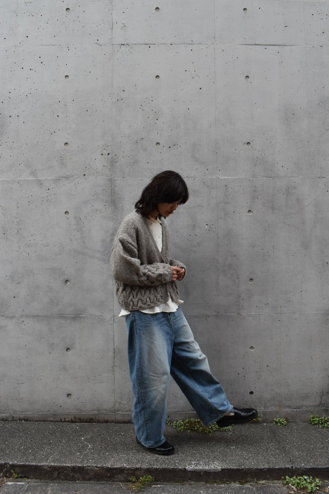 Hands of creation ベビーアルパカウール地柄Vネックカーディガン