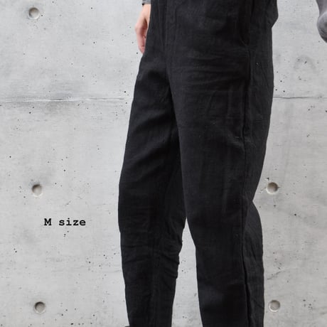 tita テーパードパンツ