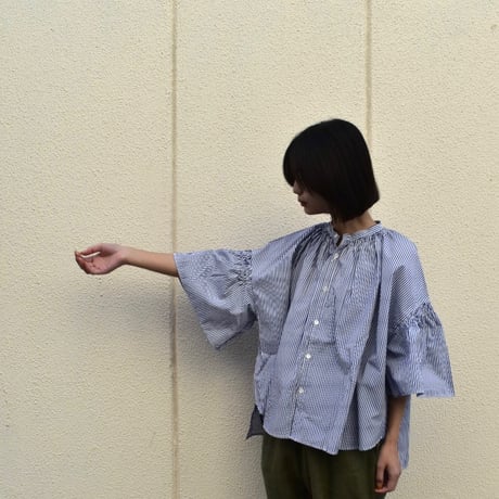 UNIVERSAL TISSU ナチュラルタイプライター5分袖ブラウス