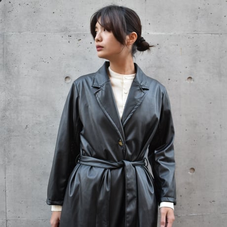 tita フェイクレザーコート