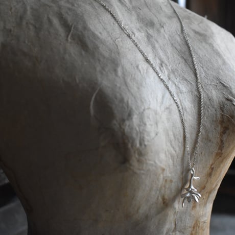 Nakamura Nazuki mokuren necklace silver