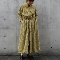 tita ハイネックギャザーワンピース ハンドプリント