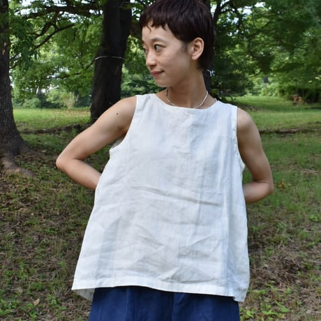 nuu バックプリーツタンクトップ