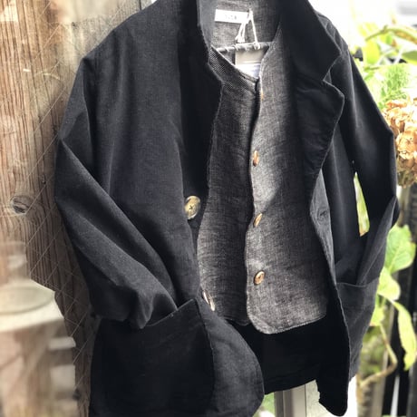tita  コーデュロイジャケット クロ 120 kids