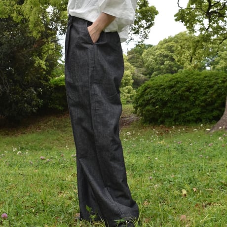 doux bleu ライトデニムタックパンツ