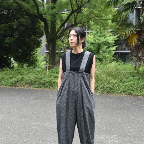 nuu リバーシブルサスペンダーサロペット
