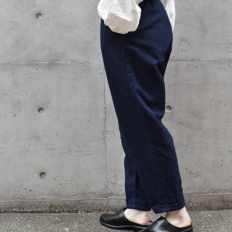TISSU コットンデニム イージーテーパードパンツ