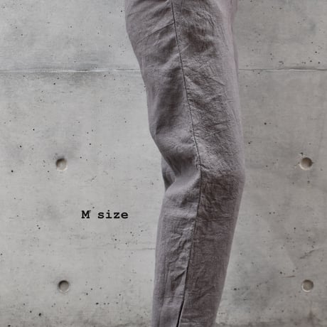 tita テーパードパンツ
