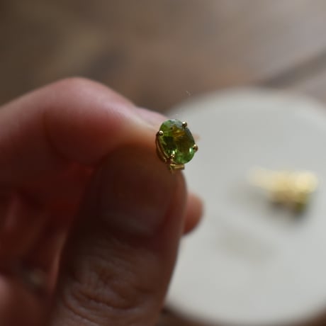 ペリドット　ピアス