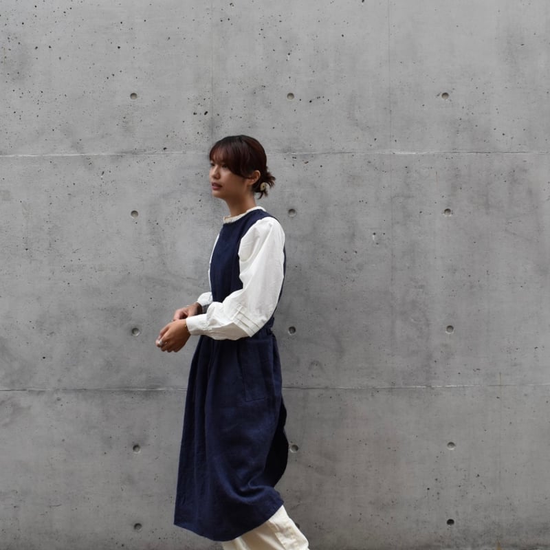 asabito リネンキャンバス天日ワッシャー袖なし割烹着 | pivoine