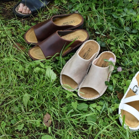 NAOT CECILIA Khaki Beige