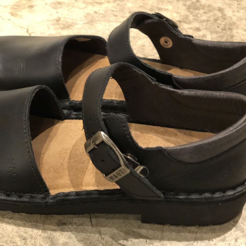 NAOT OLGA Matt Black | pivoine