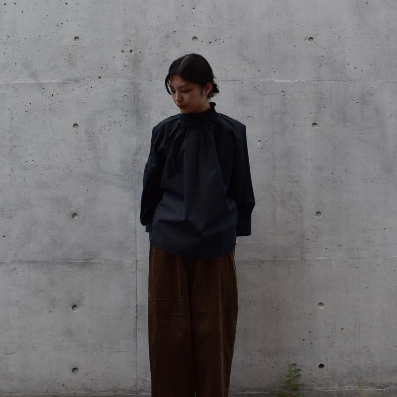 TISSU ナチュラルタイプライターモックネックシャーリング