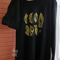 7種の蝶の蛹◆長袖Tシャツ<黒>　綿100