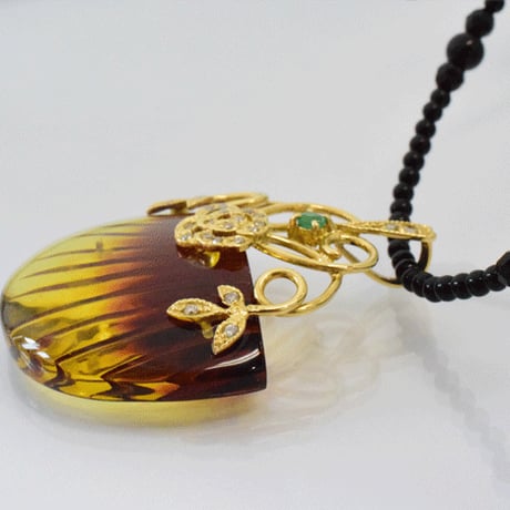 K18YG　半月型琥珀ネックレス　18K Amber Necklace Pendant　33574-170 NCHZ