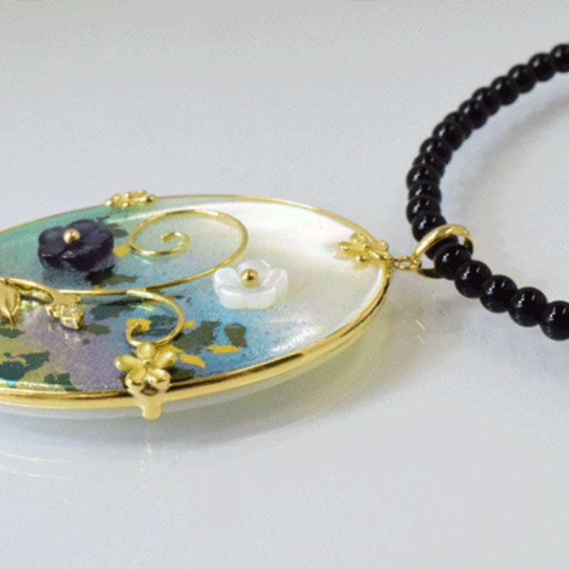 K18 白蝶貝 ダイヤモンド 箔蒔絵 ペンダント ◇18k Gold Lacquer K18 白蝶貝 ダイヤモンド 箔蒔絵 ペンダント ◇18k Gold Lacquer