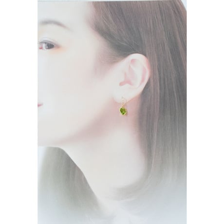K18 ペリドット　ハートピアス　82234-126 wCAZ