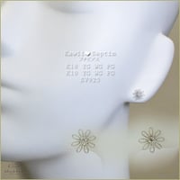 K18WG ピアス ダイヤモンド 0.02ct お花モチーフ 82065-310再販可 WBCZ