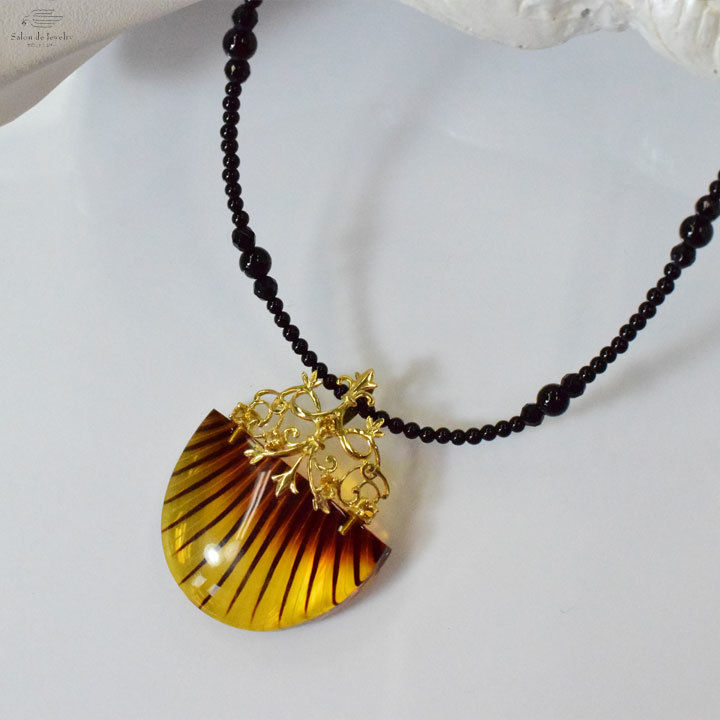 K18YG 半月型琥珀ネックレス 18K Amber Onyx Necklace Pendan
