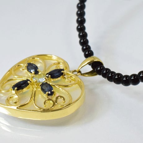 K18 白蝶貝 サファイア  オニキス  ◇18K White Shell Mother of Pearl Sapphire Aquamarine  Necklace　34148-112サンプル