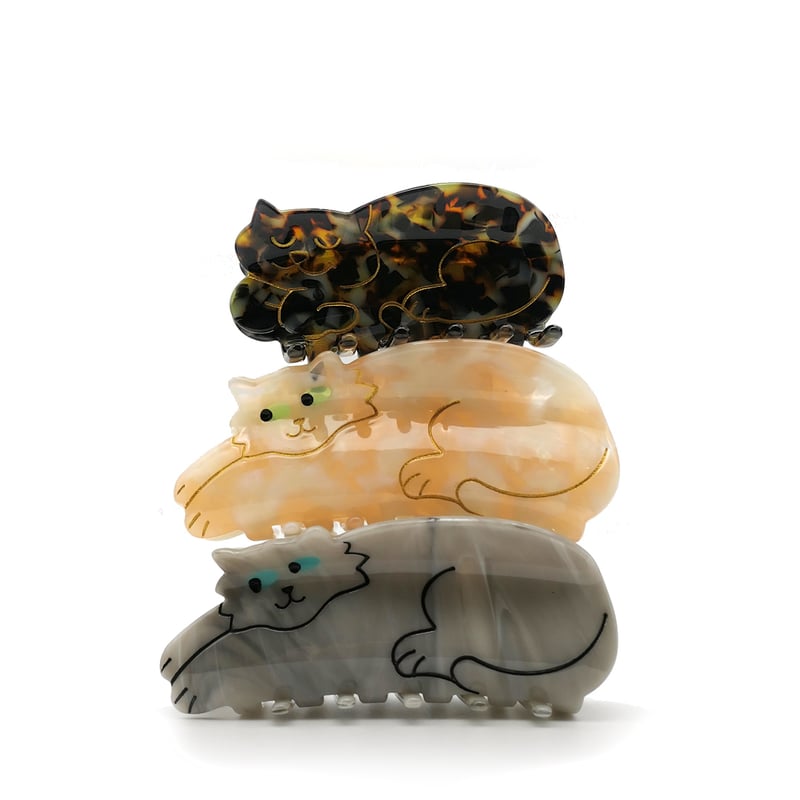 ストロベリー✿︎キャット　ヘアクリップ ククシュゼット 正規商品 ヘアアクセ クリップ ピン 猫 トラ猫