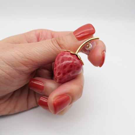 【ANDRESGALLARDO】 Strawberry ピアス