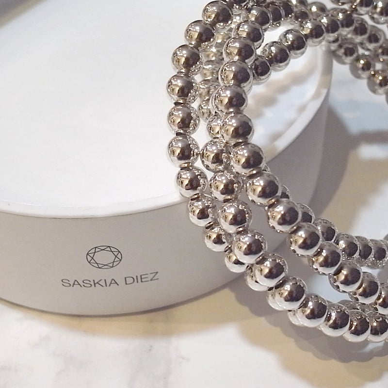 SASKIA DIEZ パールと18kゴールドのショートネックレス SASKIA DIEZ パールと18kゴールドのショートネックレス SASKIA